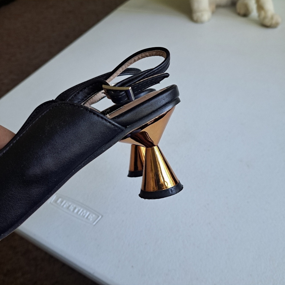 Voga Hand Made Black Slingback Heels - Picture 5 of 6
